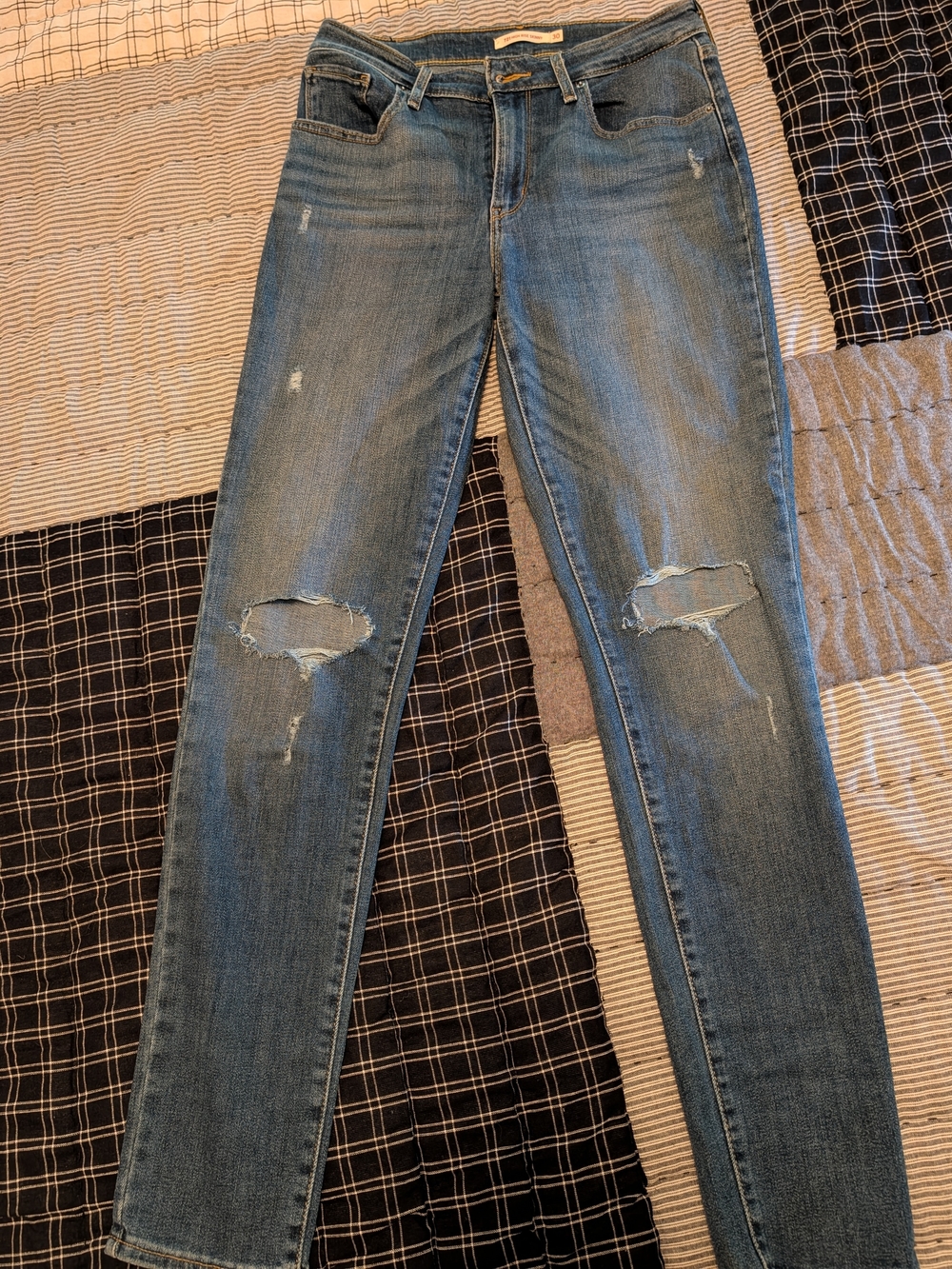 Levis 721 High Rise Skinny Distressed Jeans